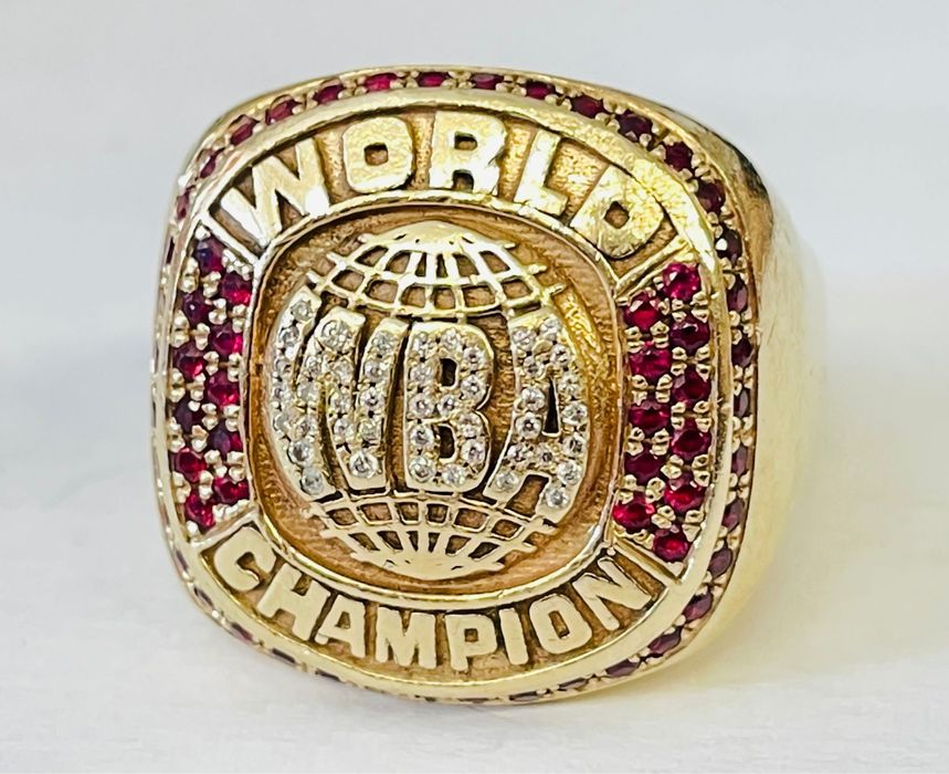 Inel aur unicat campion mondial box cu rubine si diamante