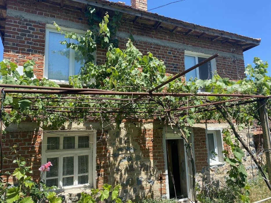 Продава се Къща в с. Момина църква, Област Бургас - 120 кв.м за 242 €/кв.м - Снимка #1