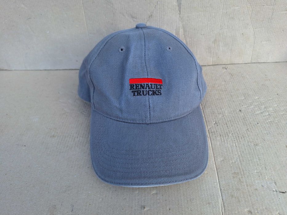 Renault шапка с козирка Рено