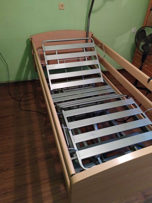 Медицинско електрическо легло със хидравлика