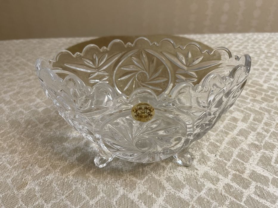 Продам хрустальные салатницы