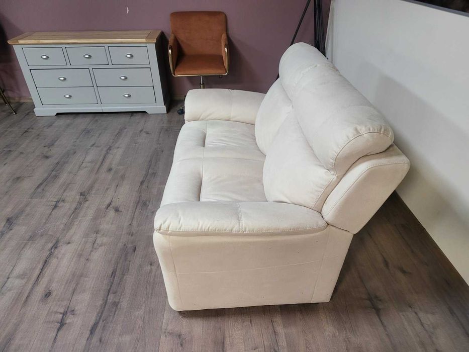 Кремав диван двойка от плат