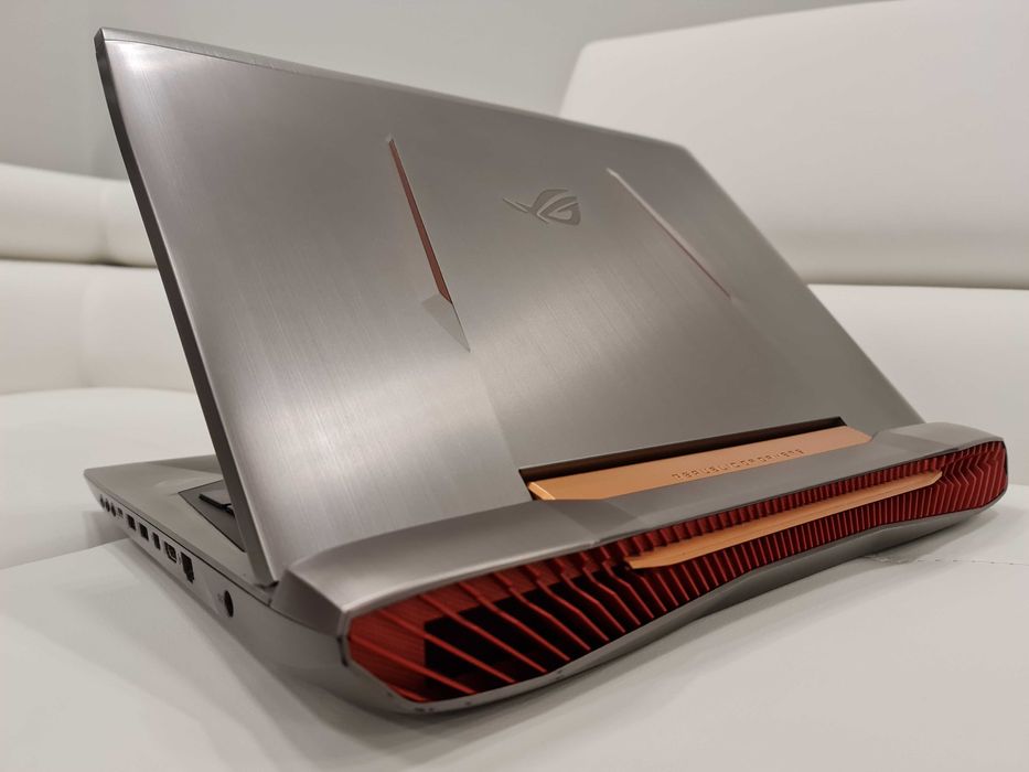 laptop gaming Asus Rog ,intel core i7,video 8 dedicat, ram 16 gb, 17,3