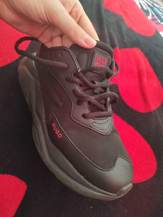 Papuci adidași de firma noi