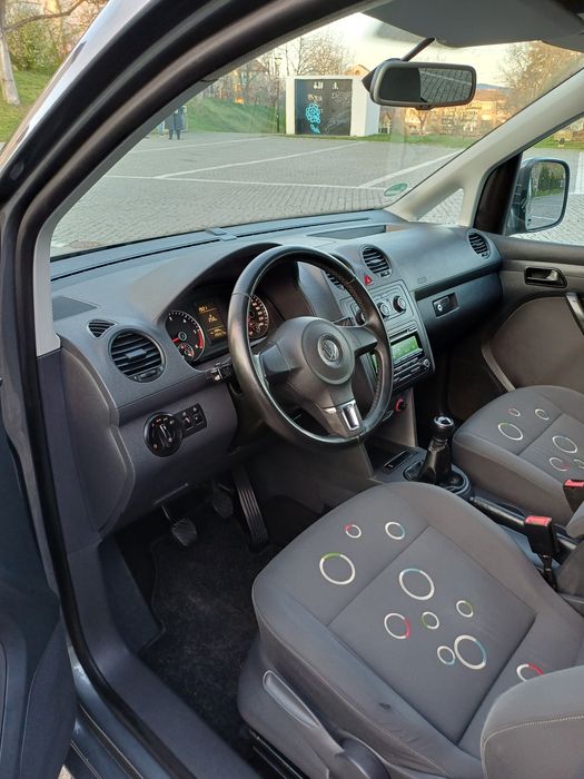 Vând Volkswagen Caddy 2012