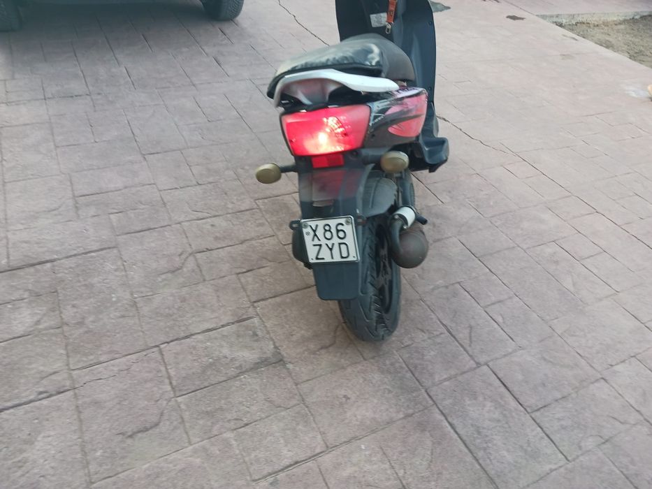 Scuter Linhai cu doar 2800 km