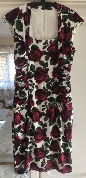 Rochie cu model floral