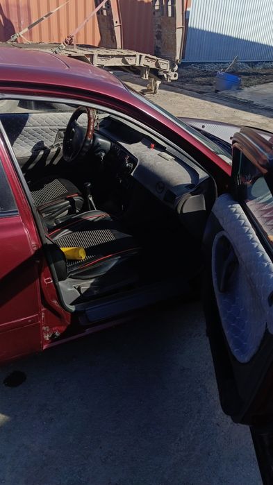 Продам Мазду кронус