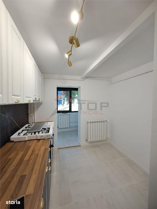 Apartament o camera, Spatiu comercial- Nicolina — fotografia 3