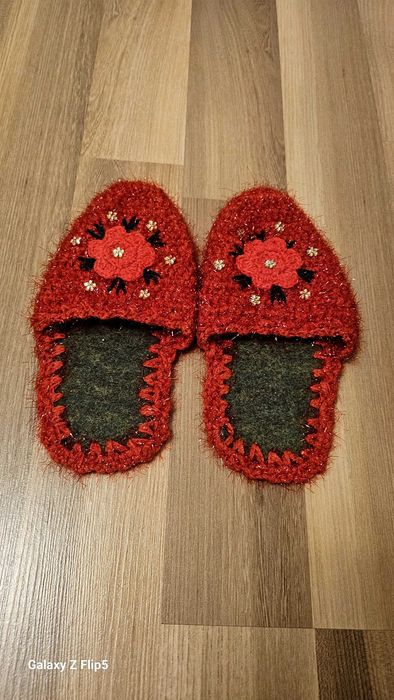 Ръчно плетени чехли