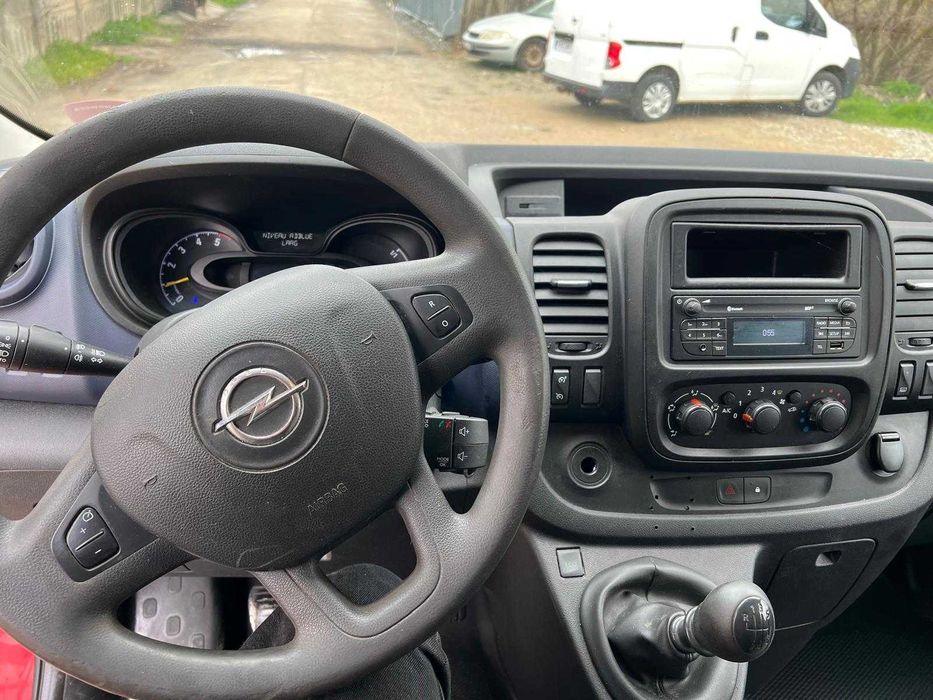 Opel vivaro ,model lung ,2016