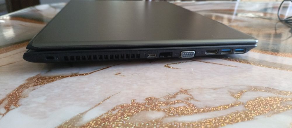 Ноутбук Acer Aspire E15 E5-576G