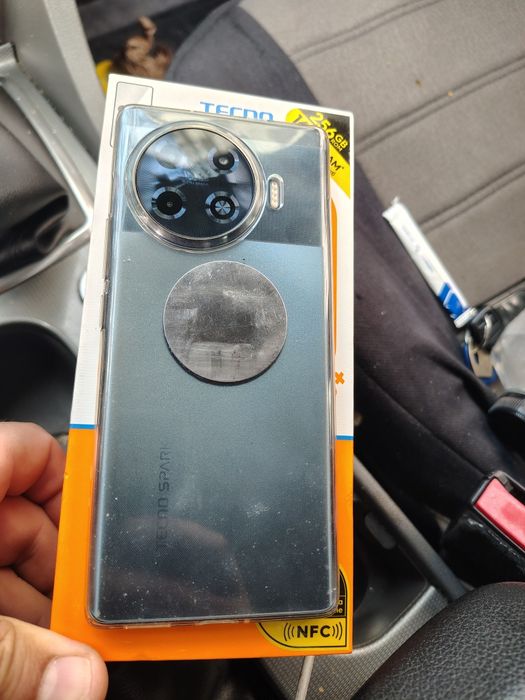 Tecno spark  8/256