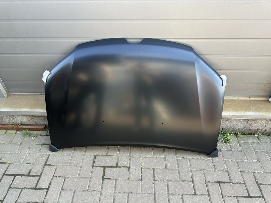 Капот Sandero / Logan