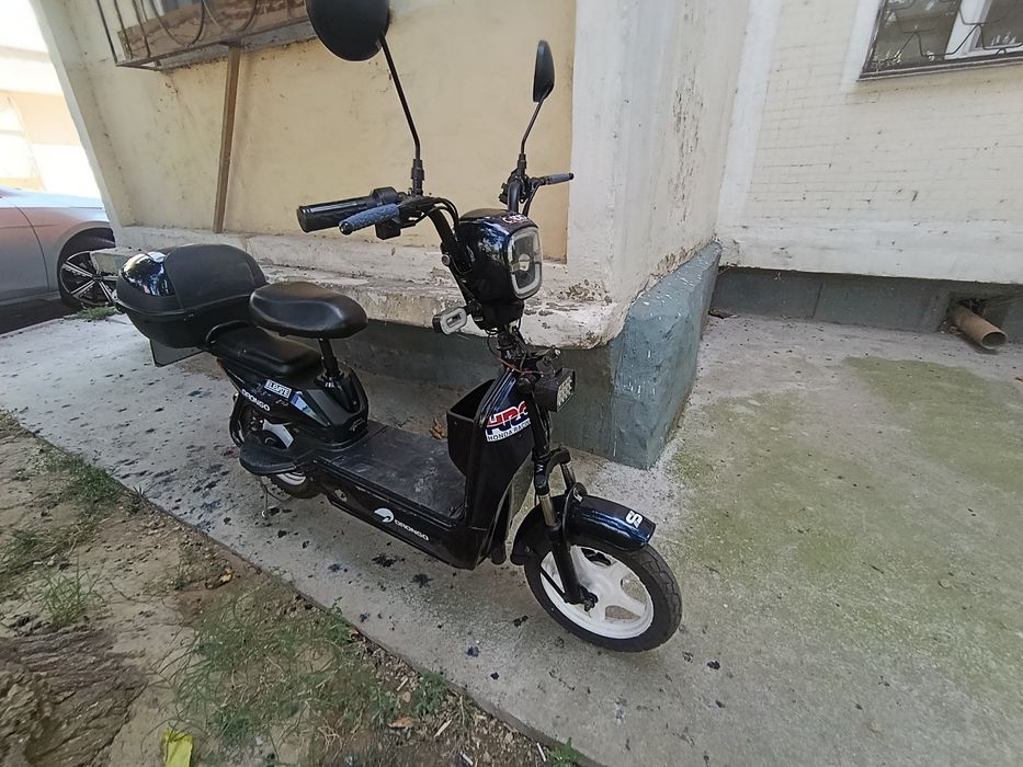 Skuter srochni sotiladi ideal