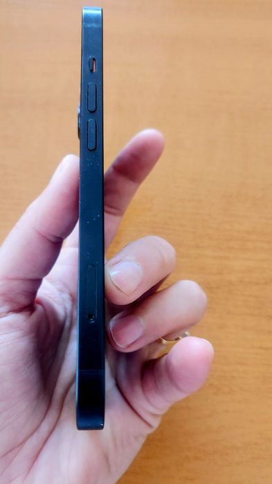 iPhone 13 Midnight