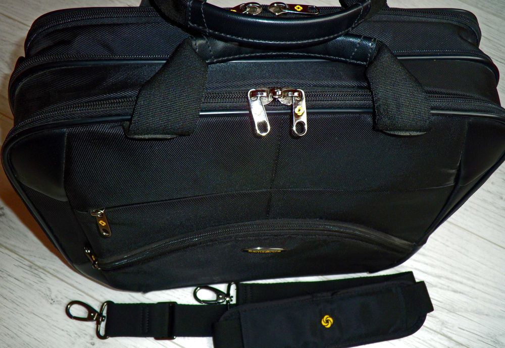 Бизнес чанта Samsonite