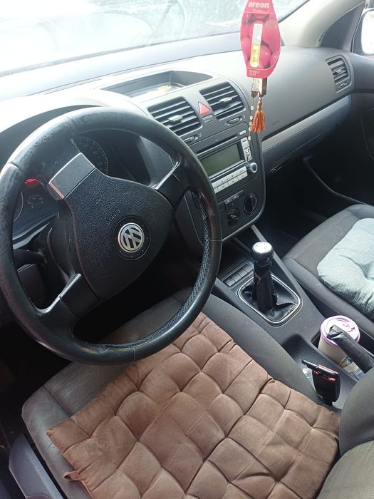Vând Volkswagen  golf 5 Oradea- Bihor