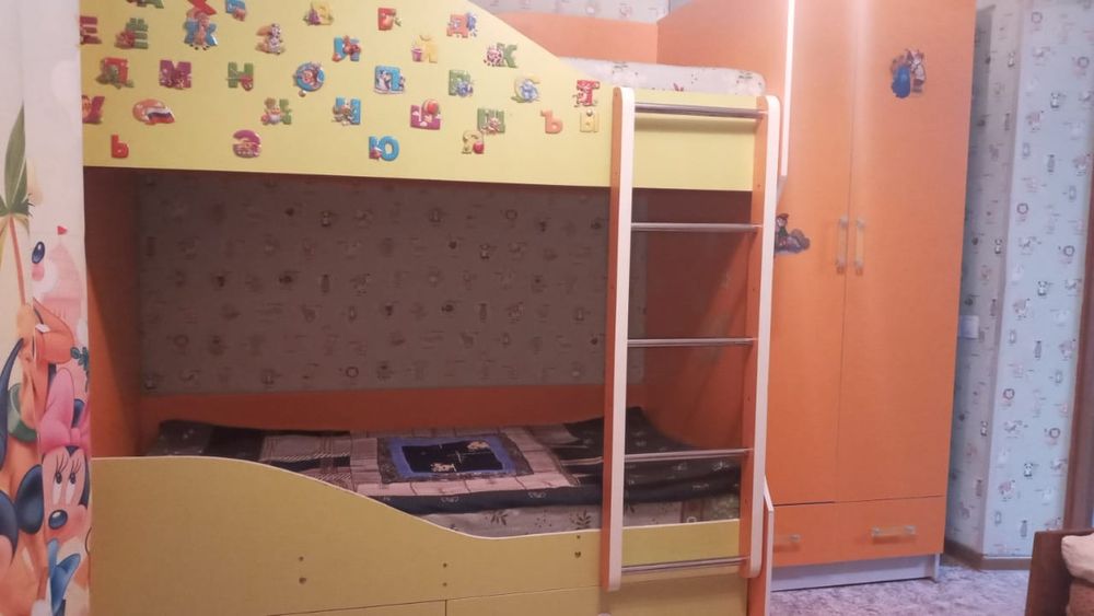 Продам шкафчик детский