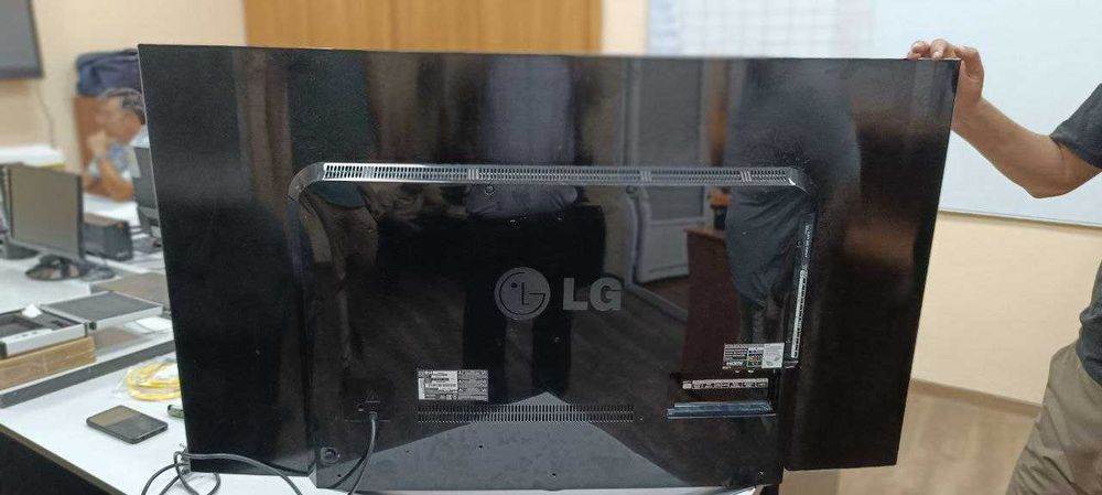 телевизор LG на запчасти