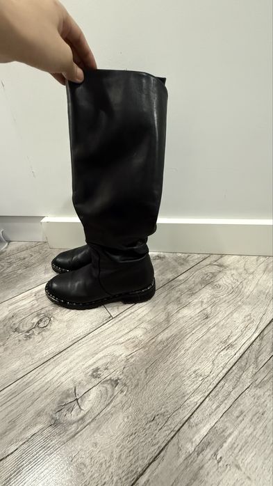 Продам зимние сапоги кожаные BASCONI