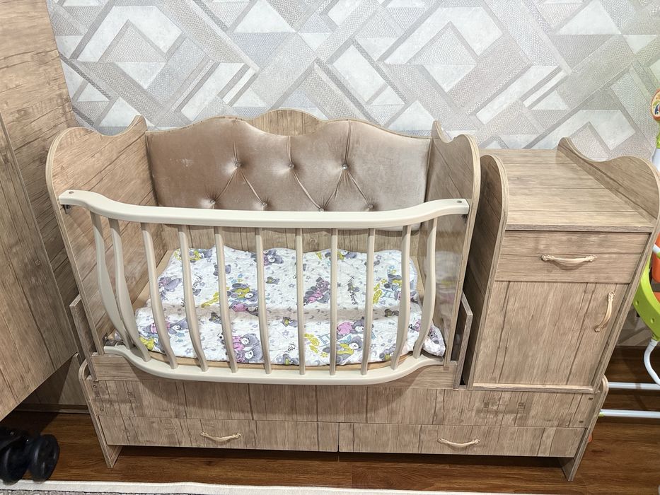 Детский шкаф ва кровать сотилади