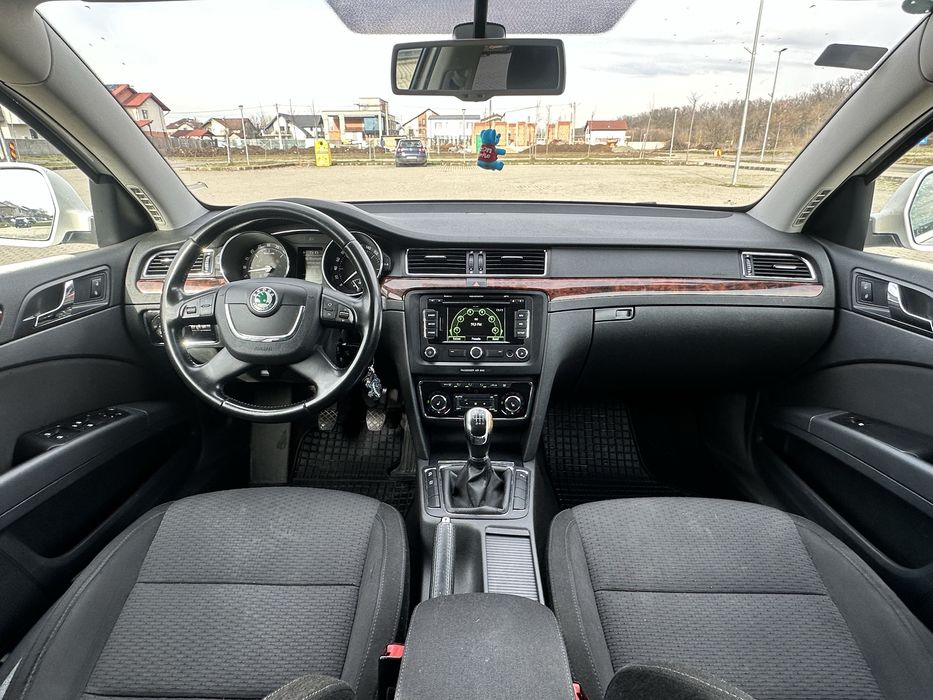 Vand Skoda superb 2.0 TDI 170cp