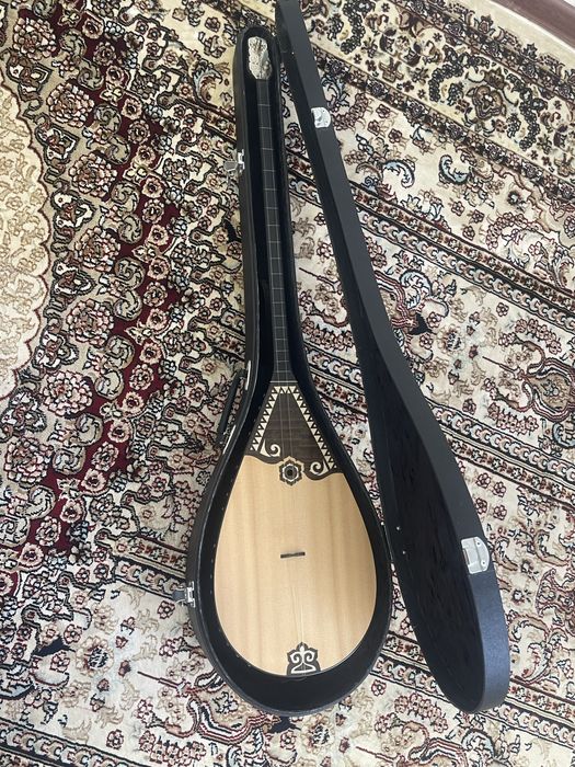 Кәсіби домбыра  срочно продам