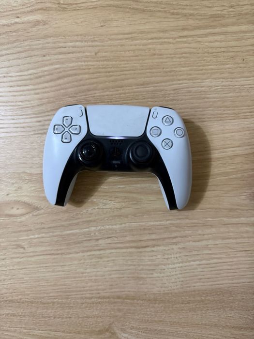 Продается Playstation (Ps5) Slim 1tb