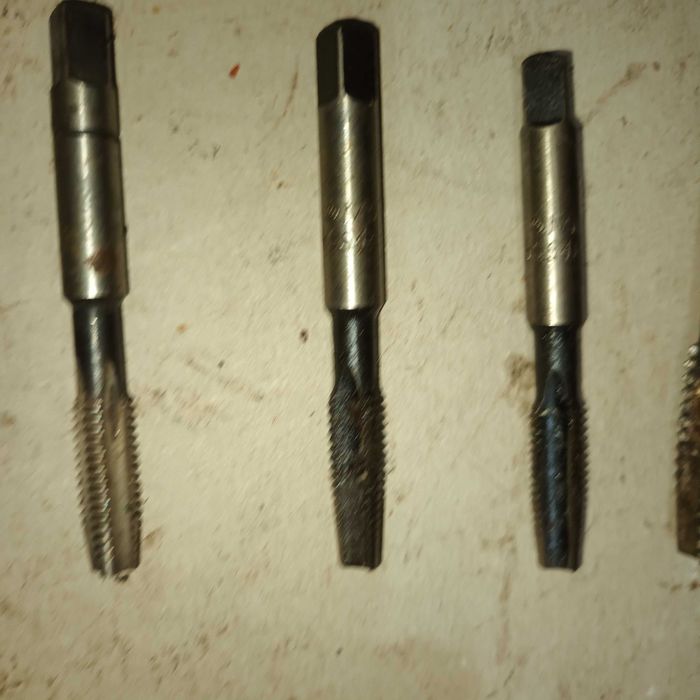 голям лот метчик  30 броя № 3