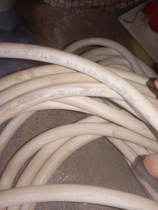 Кабел уч пазли хар хилидан бор