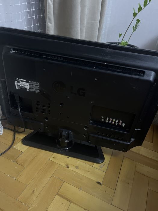 Телевизор LG рабочий