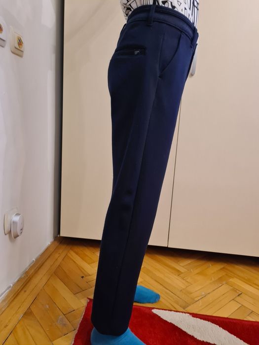 Pantaloni Zara din material textil, 11-12 ani, 152 cm