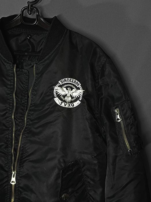 БОМБЕР черного цвета