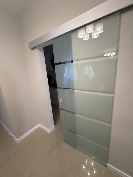 Vand usa de sticla culisanta