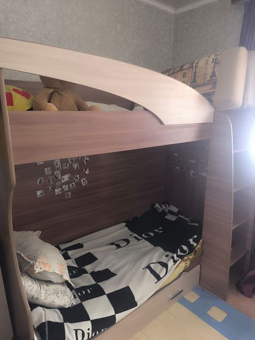 Кровать двухъярусная
