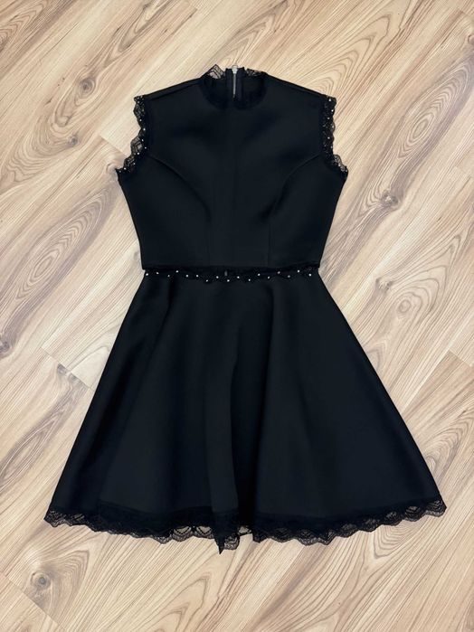 Разпродажба на официални рокли размер S