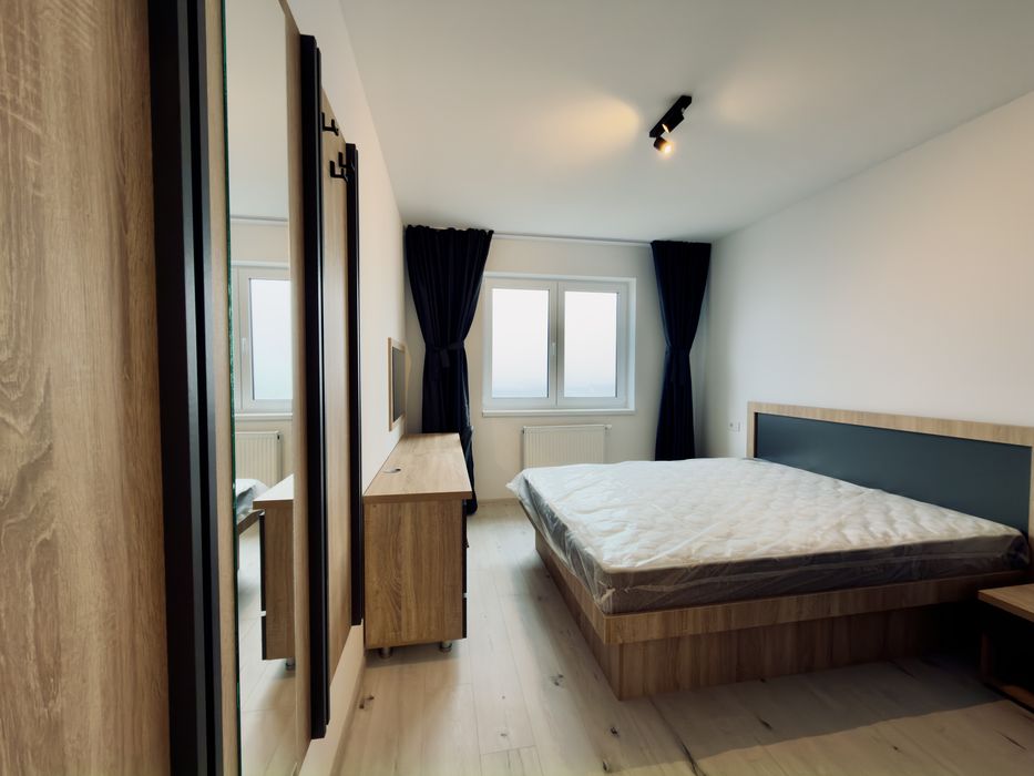 Apartament cu 3 camere la prima chirie in zona Tractorul,et 7/10