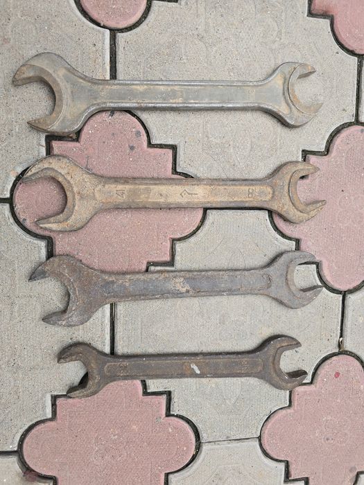 Ключи гаечные разные дрель