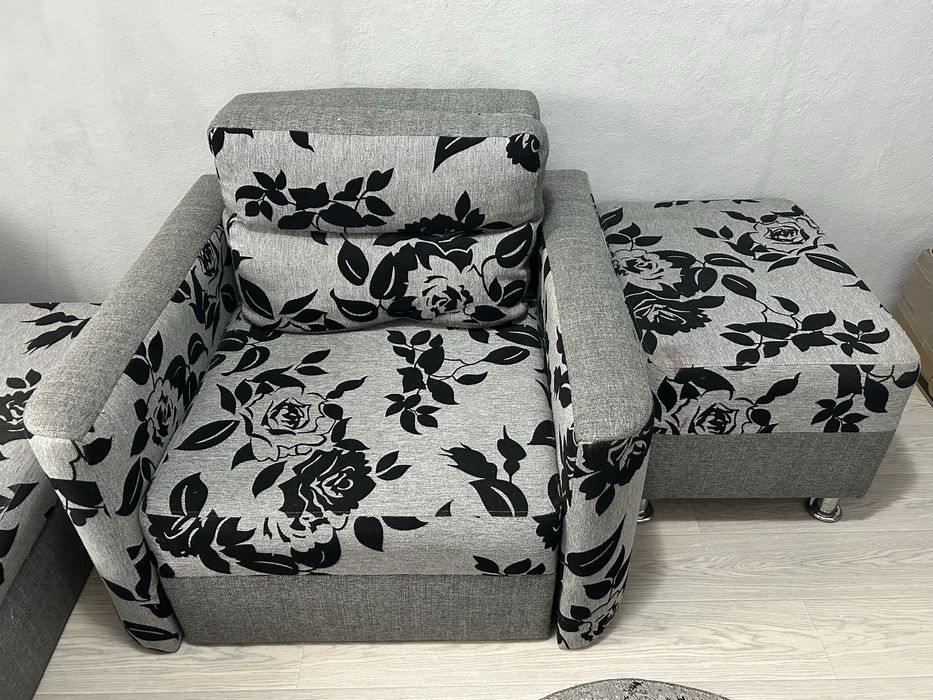 Продам диван в хорошем состоянии