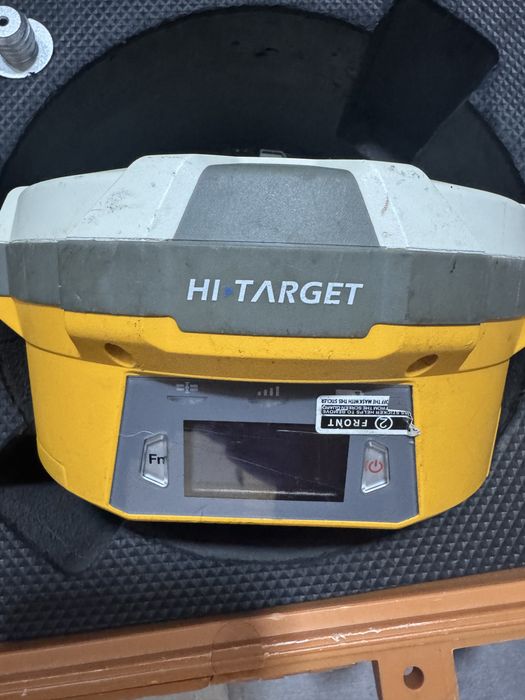 Sistem RTK Hi-Target V60 + Controller iHand30