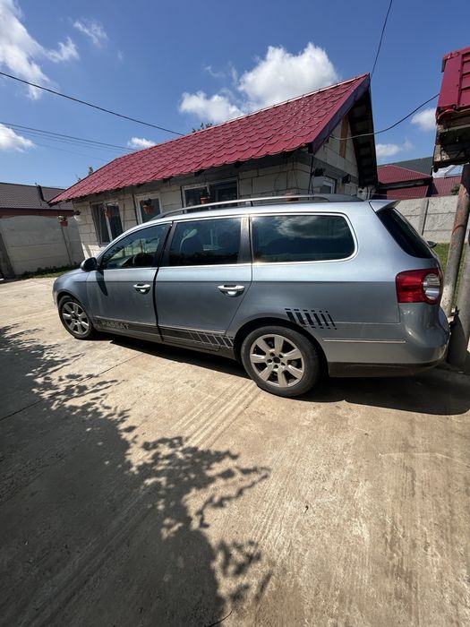 Vând Volkswagen Passat
