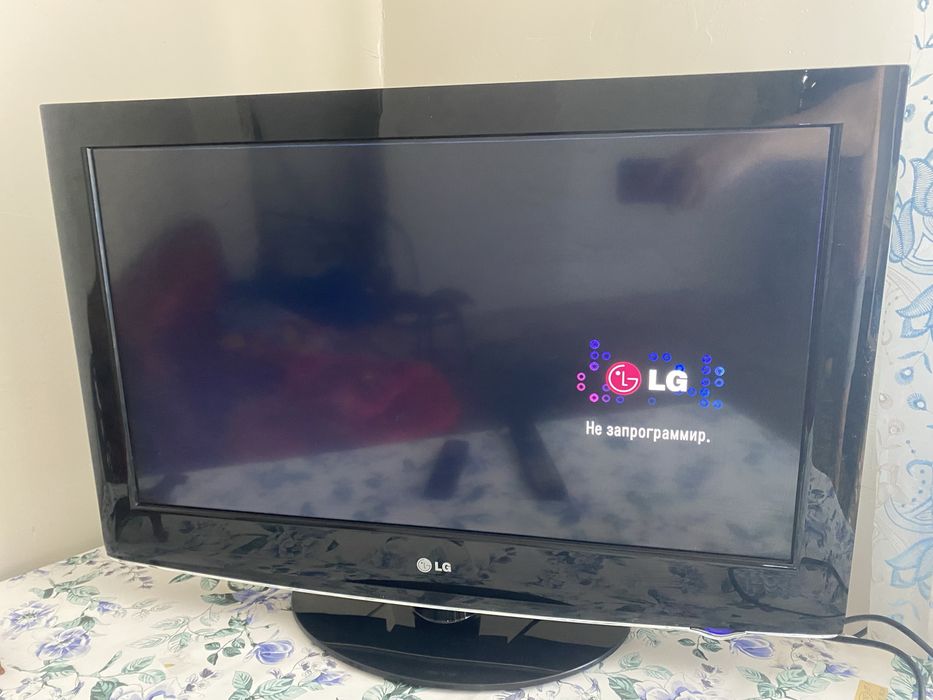 Телевизор  LG 32 дюйма HDMI