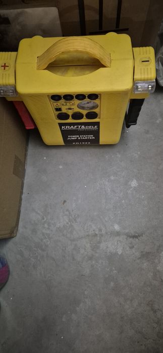 Зарядно стартерно устройство