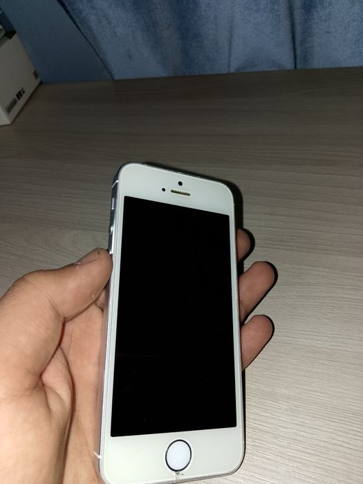 Айфон iPhone 5s .