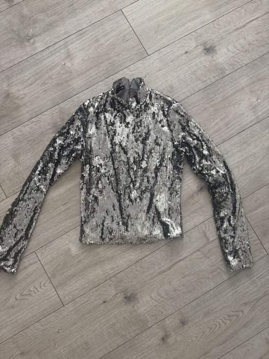 Bluza Bershka cu paiete argintii de ocazie