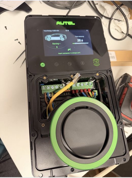 Statie de incarcare trifazica 22kw masini electrice Autel Maxicharger