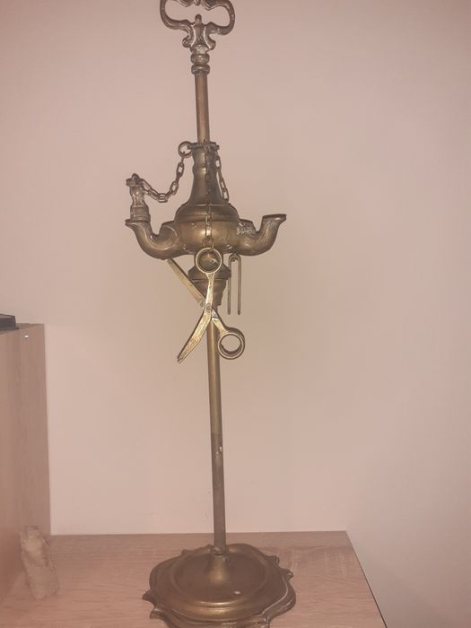 Настолна лампа с месинг