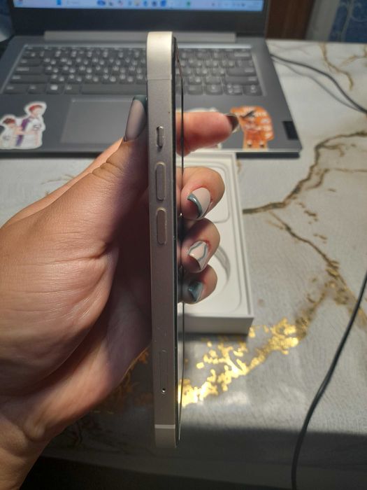 Продаю Iphone 13 на запчасти,либо на ремонт