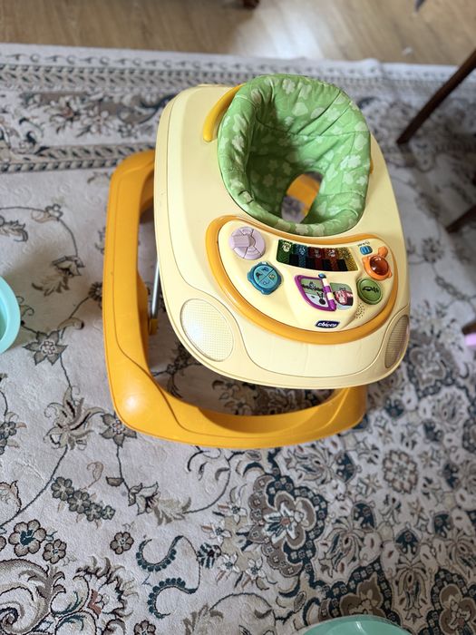 Продам ходунки Chicco в отличном состоянии